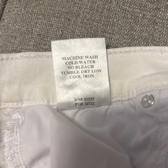 White Distressed DAZE Denim Shorts Size 26/ Small - Picture 5 of 9